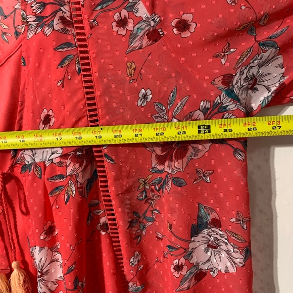 Time and Tru  blouse. - Picture 5 of 8